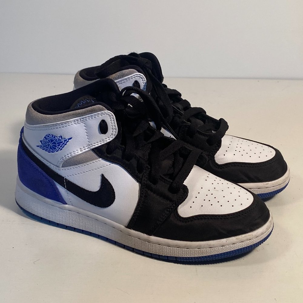 Nike Air Jordan 1 Mid Hyper Royal (BQ6931-102) Sneakers Women Size 6 (4.5 Y)